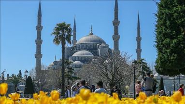 Bank Sentral Turki pangkas suku bunga 200 basis poin