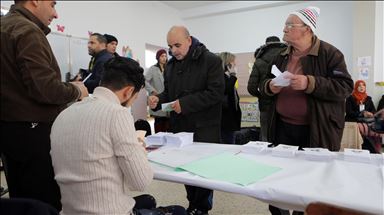 سلطة الانتخابات الجزائرية: نسبة المشاركة حتى الثالثة زوالا 20.43 بالمئة 