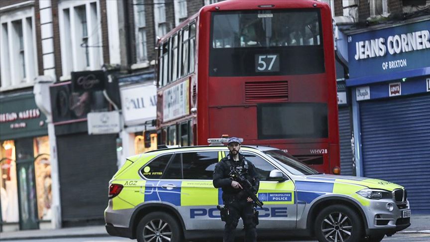 حادثة طعن لندن.. مقتل المنفذ وإصابة شخصين 