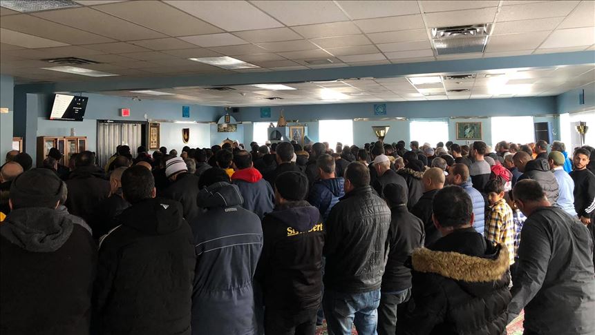 إقليم شمال العراق يعلّق صلاة الجمعة بمناطق ظهور "كورونا"