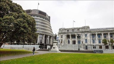 Нов Зеланд: Бројот на заразени со Ковид-19 се искачи на 950 лица