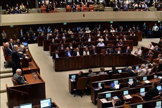 إسرائيل.. نتنياهو وغانتس يقتربان من تشكيل حكومة طوارئ