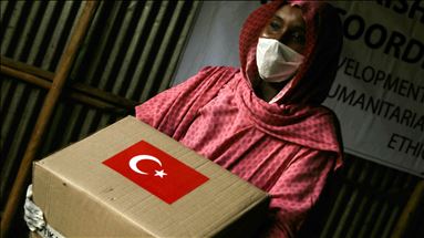 اليمن.. جمعيتان تركيتان تقدمان مساعدات لآلاف المحتاجين