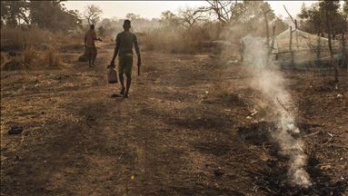 Во Нигерија уапсени 17 Кинези за нелегално ископување злато