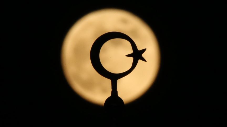 Завораживающее полнолуние в Ване