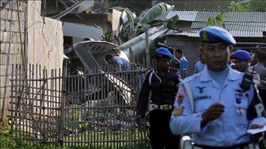 إندونيسيا.. مصرع 4 أشخاص وإصابة 5 جراء تحطم مروحية