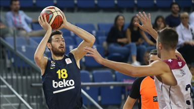 Fenerbahçe Beko'da Egehan Arna ile yollar ayrıldı