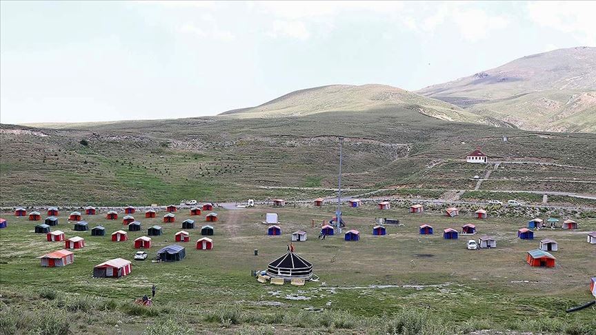 Erciyes'teki Tekir Yaylası doğa tutkunlarının g&ouml;zde mekanı olma yolunda  ilerliyor