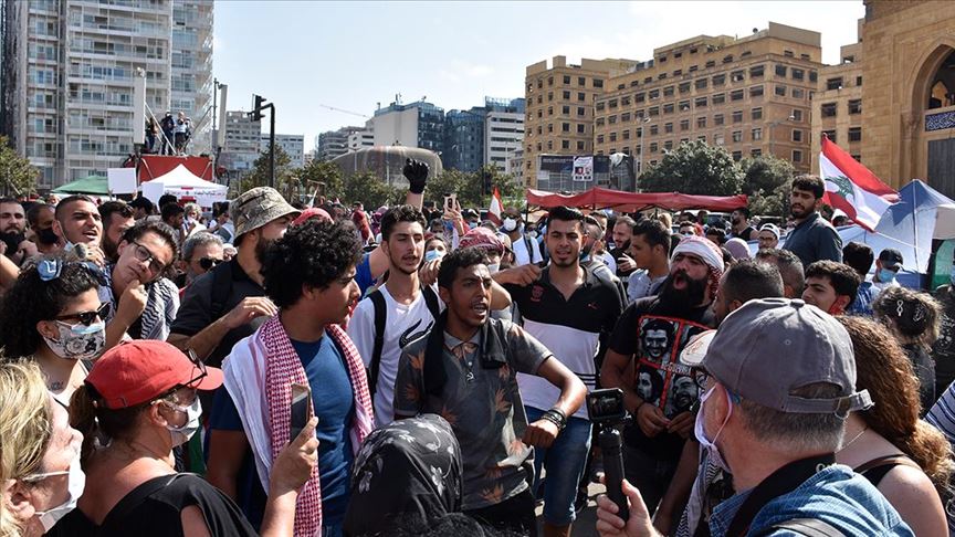 بيروت.. محتجون يقتحمون مبنى "الخارجية"