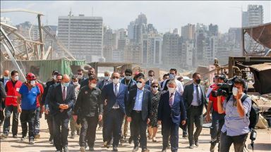 Турскиот потпретседател и шефот на турската дипломатија во посета на Либан