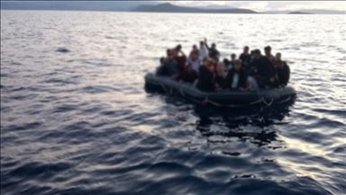 Kanarya Adaları'na son 36 saatte Afrika'dan 1000'den fazla düzensiz göçmen geldi