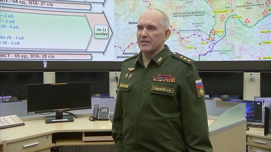 Dağlık Karabağ'da görevli Rus askerleri göreve başladı