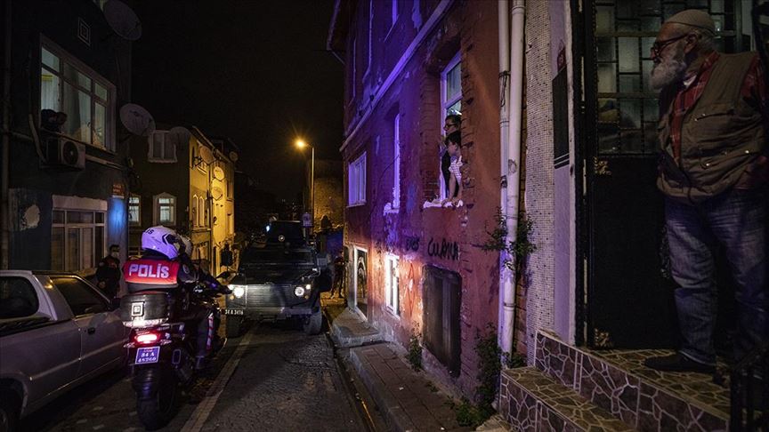 Fatih'te silahlı saldırıda 1 polis yaralandı