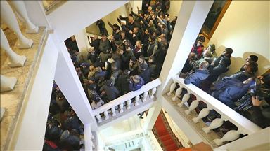 أرمينيا.. أحزاب معارضة تتظاهر ضد "باشينيان" عقب اتفاق قره باغ