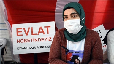 معتصمة بـ"ديار بكر": "بي كا كا" خطفت ابنتي وأملي راسخ باستعادتها