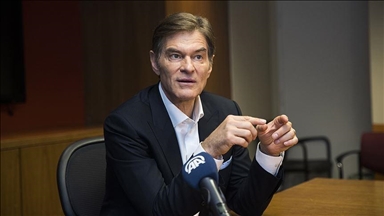 ترامب يختار الجراح التركي "أوز" للعمل في المجلس الرئاسي