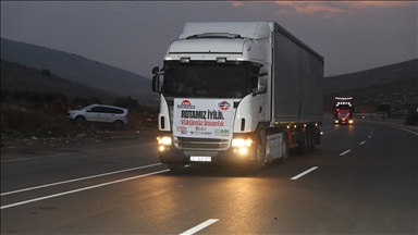 طلائع قافلة مساعدات تركية ضخمة تصل سوريا