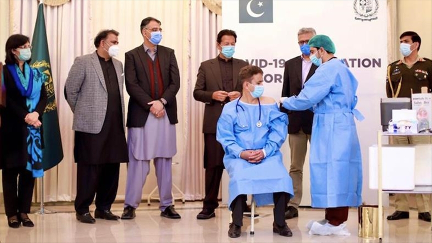 Pakistan kicks off COVID-19 vaccination drive