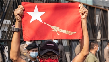 Suu Kyi's party asks army to release detained leaders