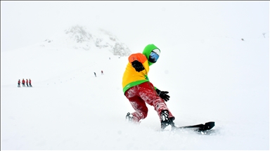 مرکز اسکی «مرگا بوتان» حکاری؛ پذیرای علاقمندان به اسکی و گردشگران زمستانی