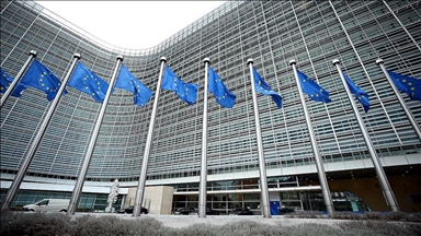 AB ekonomisi 2020'de yüzde 6,4 küçüldü