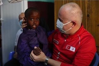 الهلال الأحمر التركي يبحث تطوير التعاون في الصومال