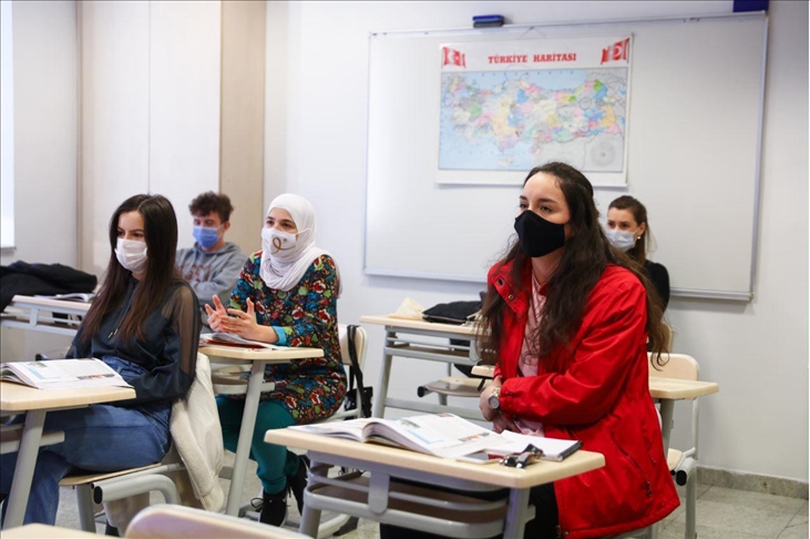 البوسنة.. "يونس إمره" مقصد الراغبين في تعلم اللغة التركية