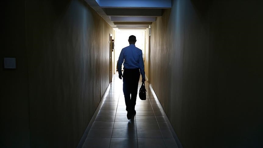 US payrolls fall short of expectation in February