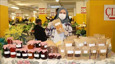 Ordu'da tarıma yönelen genç kadın girişimcinin ürettiği doğal ürünler ilgi görüyor