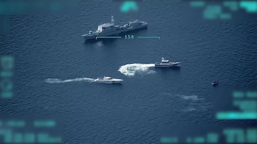 مشاهد جوية.. اليونان تدفع طالبي اللجوء نحو المياه التركية