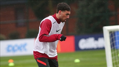 Milli futbolcu Orkun Kökçü'nün koronavirüs testi pozitif çıktı