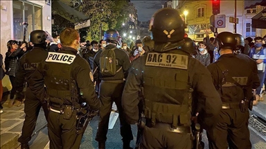 فرنسا.. اعتقال شابة يشتبه بتخطيطها لعمل إرهابي في عيد الفصح