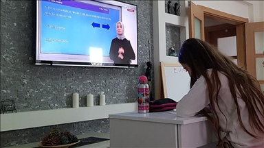 Li Enqereyê ji sibê pê va di polên 5,6,7, amadehiya lîseyê, 9,10,11an da ji dûr perwerde bê dayîn