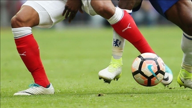 Foot/Derby de Tunis : l'EST et le CA se quittent sur un match nul 