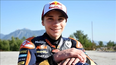 Moto3 Dünya Şampiyonası'nda 3. olan Deniz Öncü, kariyerinde ilk kez podyuma çıktı