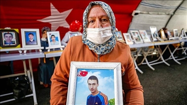 لليوم الـ674.. أمهات تركيات يعتصمن لاسترداد ابنائهن من "بي كا كا"