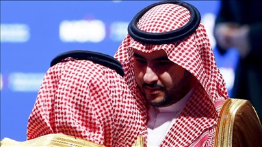 Zv/ministri i Mbrojtjes i Arabisë Saudite takohet me zyrtarë të SHBA-së