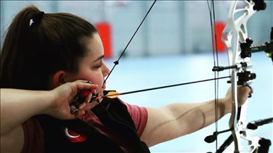 Milli sporcu Öznur Cüre, Tokyo Paralimpik Oyunları'na kota aldı