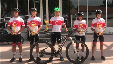 Konyalı bisikletçilerin şampiyonluğa giden yolu tarladan geçiyor