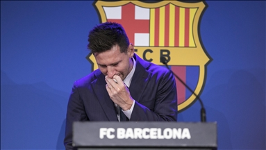 مێسی بە چاوی پڕفرمێسکەوە ماڵئاوایی لە بارسێلۆنا کرد