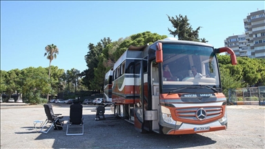 Остварени соништа со автобус претворен во луксузна камп-приколка