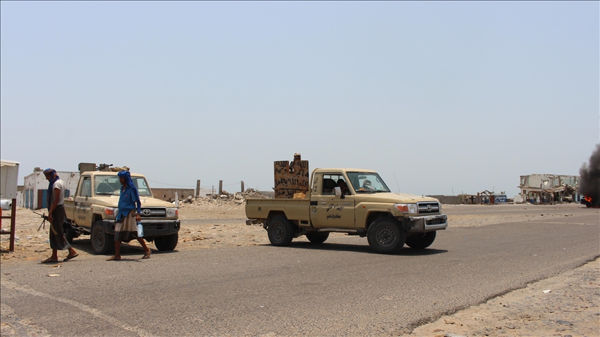 6 killed in Yemen blast targeting officials