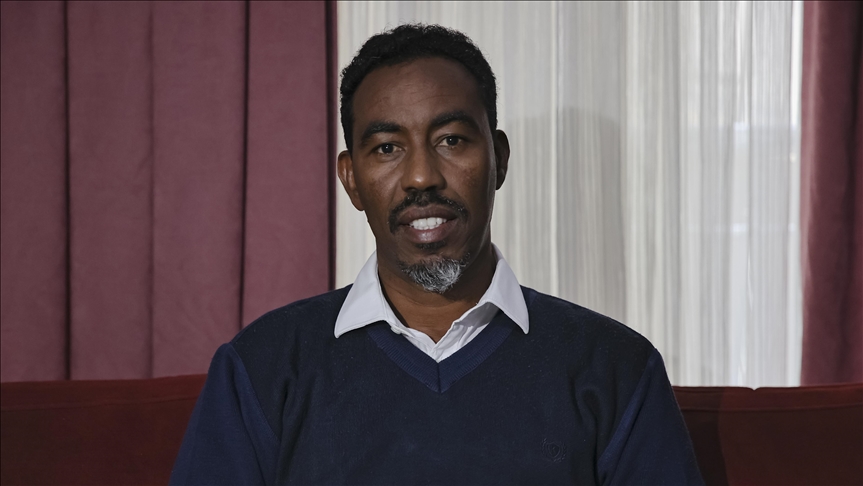 Somalia's 'Doctor Aamin' provides free ambulance service with one dollar donations