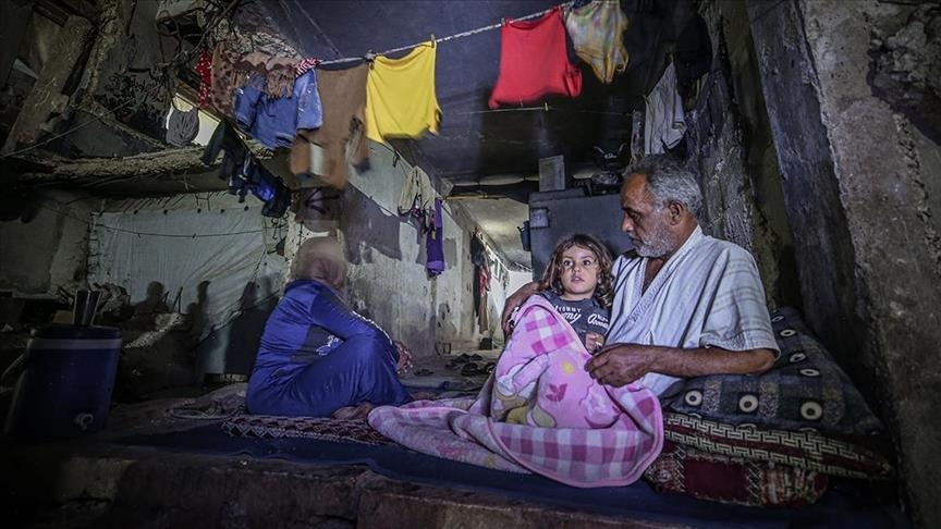 Сирија: Десетици семејства живеат без никакви услови во уништените училишта во Идлиб