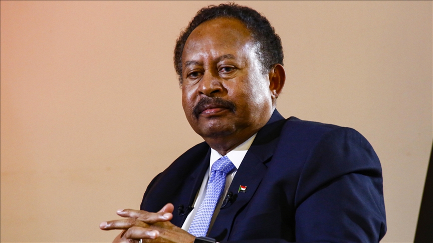 السودان.. مكتب حمدوك ينفي وضعه تحت الإقامة الجبرية 