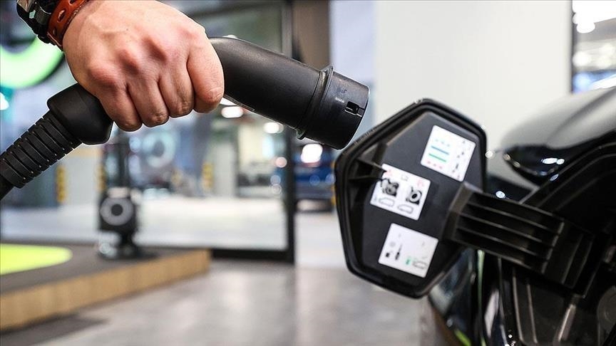 Një e treta e makinave të shitura në Evropë në vitin 2021, elektrike ose hibride