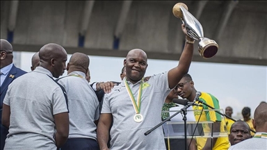 قدم.. إصابة مدرب الأهلي المصري بكورونا قبيل مونديال الأندية