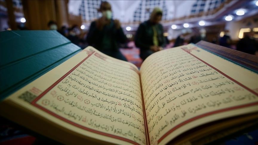 اليمن.. تكريم 523 حافظاً للقرآن الكريم في تعز