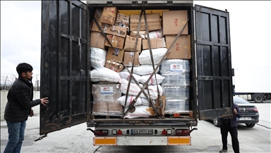 تركيا.. 6 شاحنات محملة بالمساعدات تتجه إلى أوكرانيا