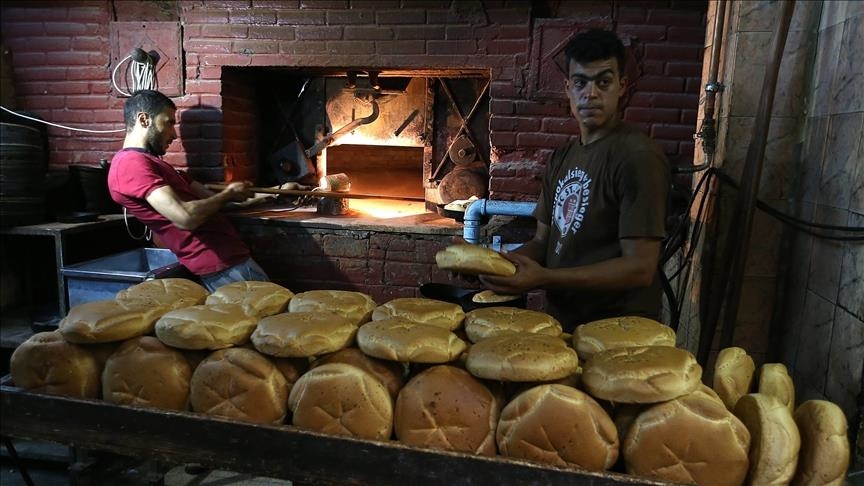 تونس.. نقابة الخبازين تطالب الحكومة بتوفير الطحين 